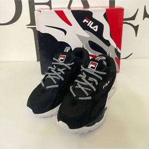 FILA RAY TRACER size 4